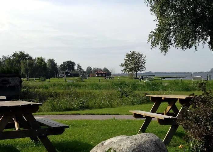 Semesterbostad Seemoewe *